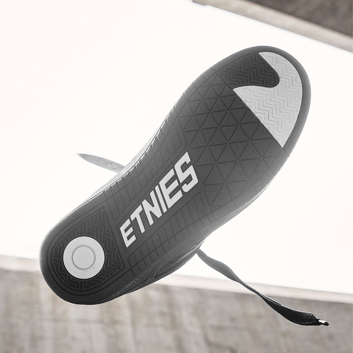 Etnies Kingpin 2K Skate Shoes - The Skateboard Shop