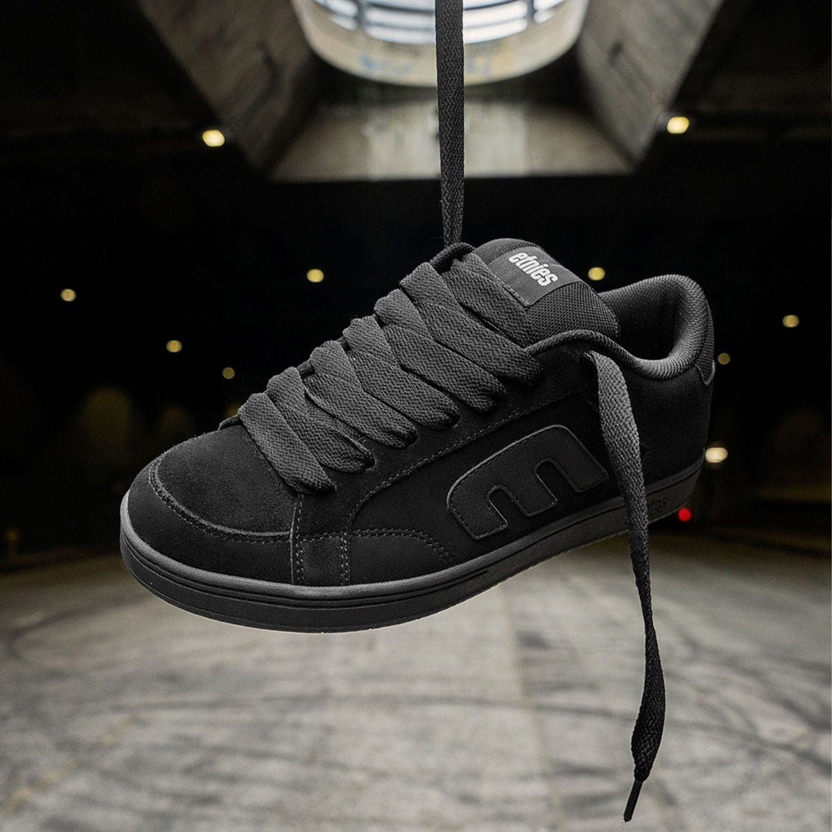 Etnies Kingpin 2K Skate Shoes - The Skateboard Shop