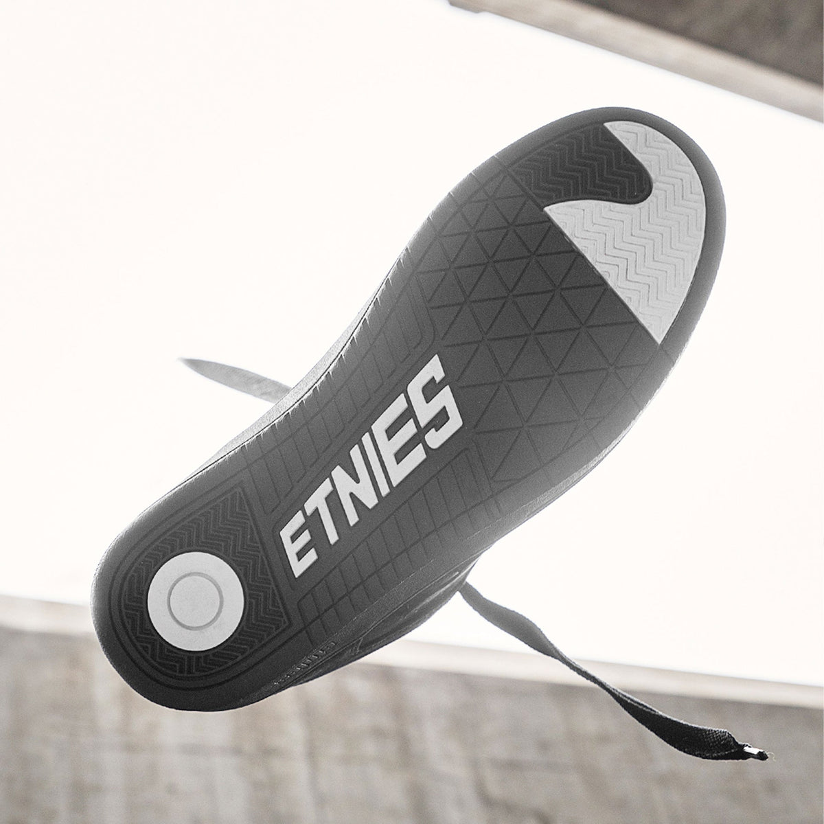 Etnies Kingpin 2K Skate Shoes